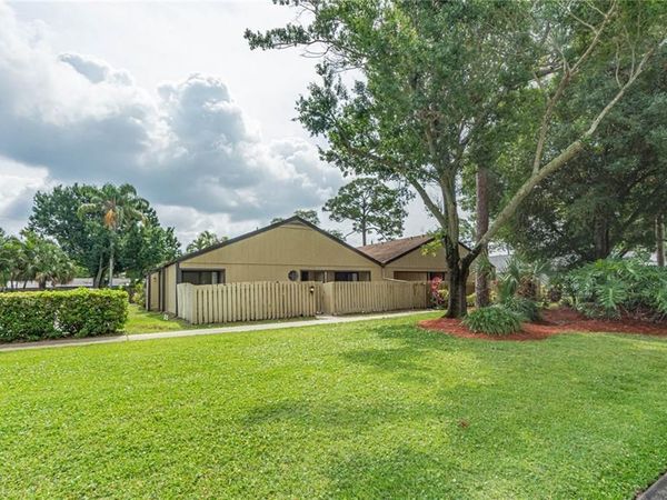 1466 39TH Avenue, Unit F-1, Vero Beach, FL 32960