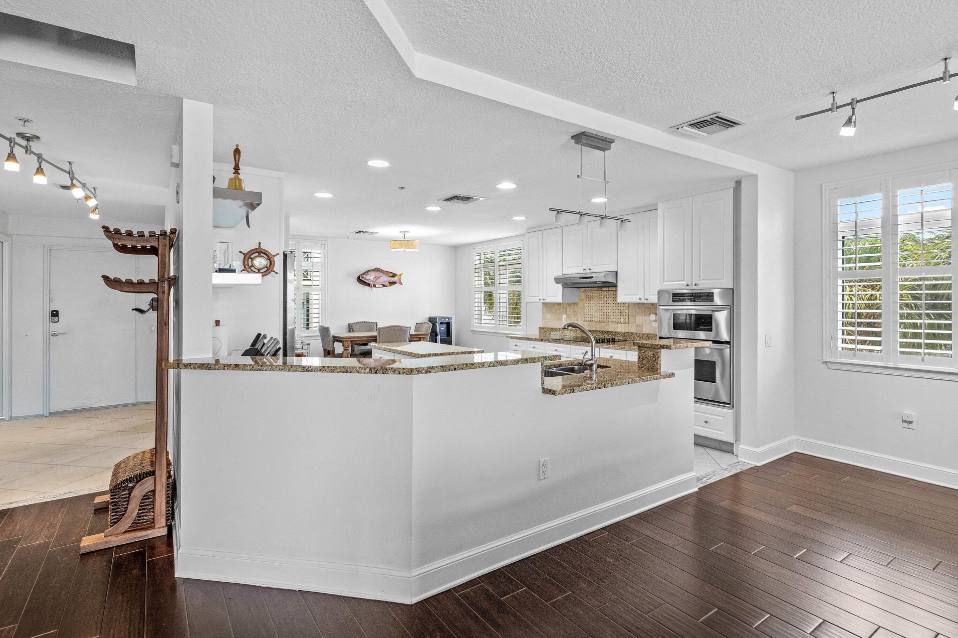 305 E Ocean Avenue, Unit Th-7, Lantana, FL 33462 Photo
