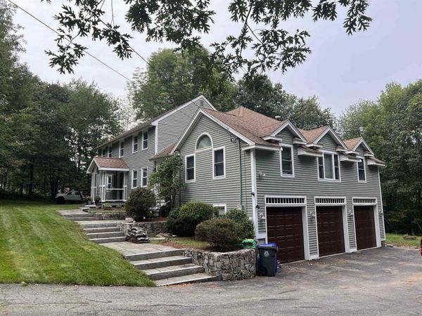 25 Hickory Road, Hampstead, NH 03841