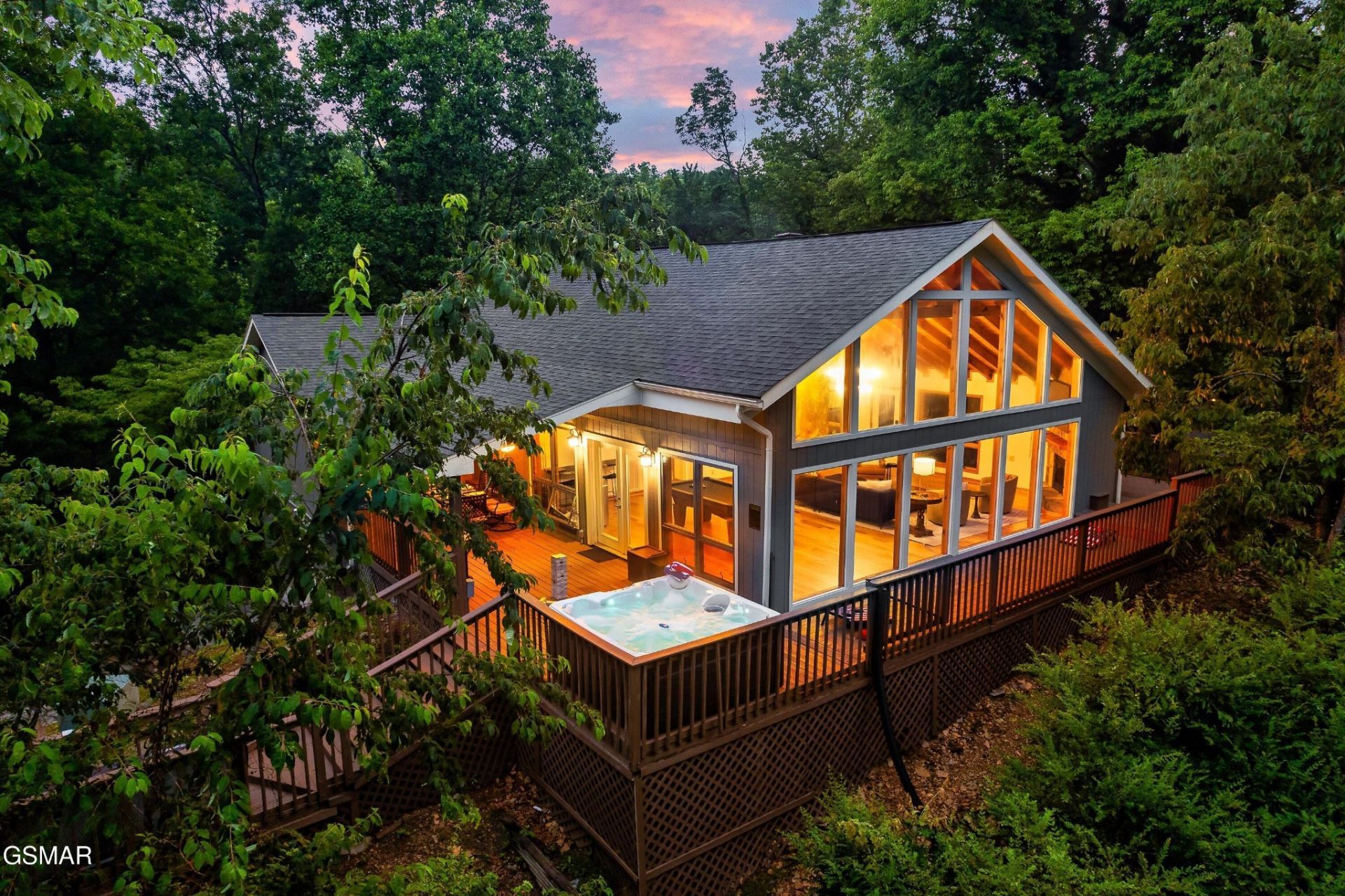 1051 N Ridge Place , Sevierville, TN 37876 Main Photo