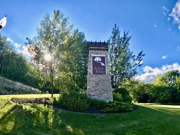 2621 Greenway Circle, Janesville, WI 53548