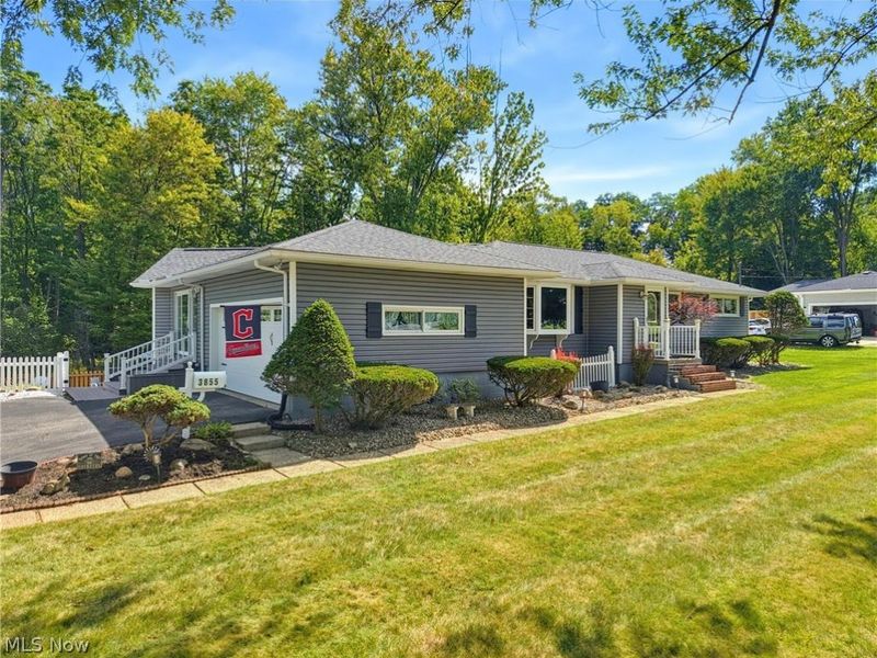 3855 Northview Drive , Stow, OH 44224 Photo 2