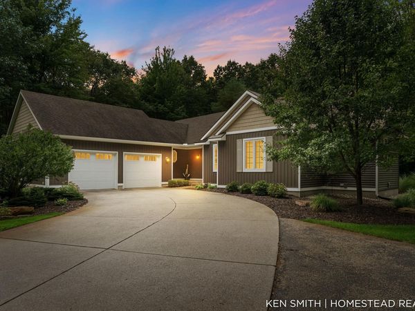 1876 Columbus Street, Holland, MI 49424