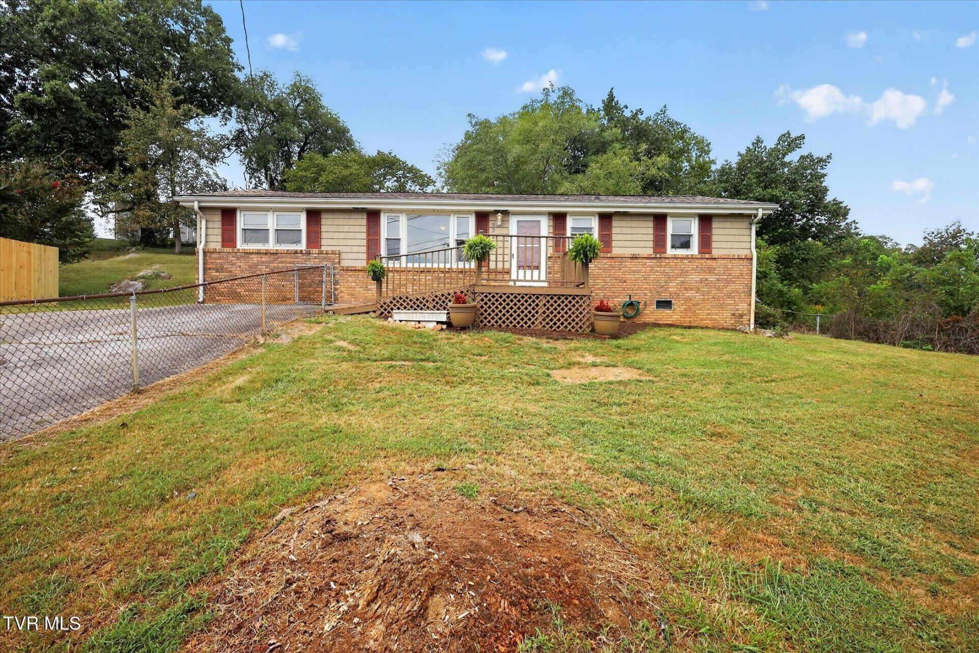 225 Mcfarland Drive, Kingsport, TN 37664 Main Photo