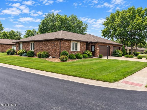 601 Chinook Avenue , Defiance, OH 43512