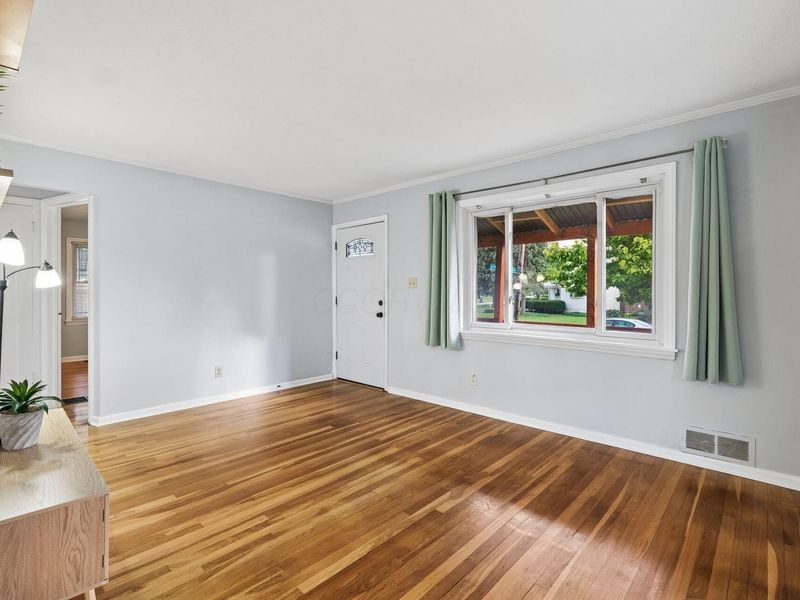 1072 Carlisle Avenue, Columbus, OH 43224 Photo 6