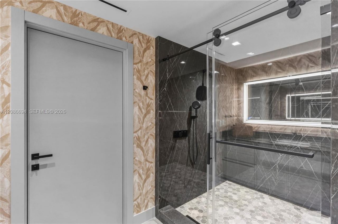 6051 N Ocean Dr, Unit 1601, Hollywood, FL 33019 Photo