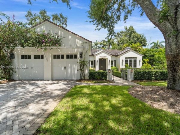5851 SW 77th Ter , South Miami, FL 33143