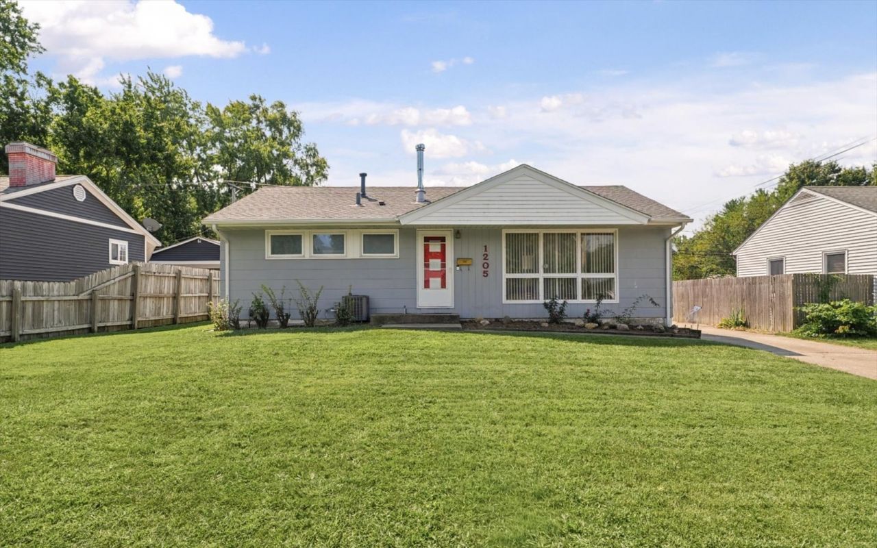 1205 E Fairlawn Drive, Urbana, IL 61801 Main Photo