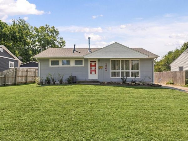 1205 E Fairlawn Drive, Urbana, IL 61801
