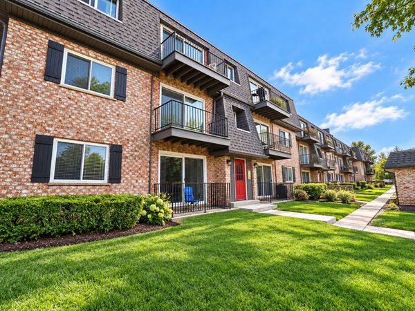 916 S Plum Grove Road, Unit 224, Palatine, IL 60067