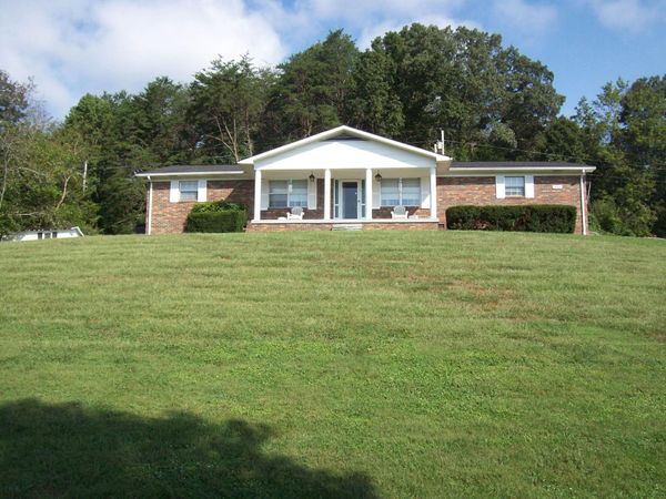 380 Hillside Street, Sneedville, TN 37869
