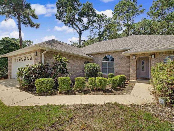 2419 Basswood Dr, Navarre, FL 32566