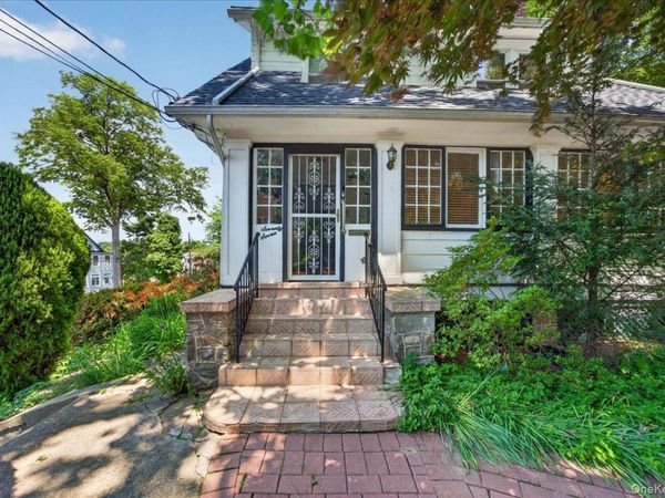 77 Irving Place , New Rochelle, NY 10801