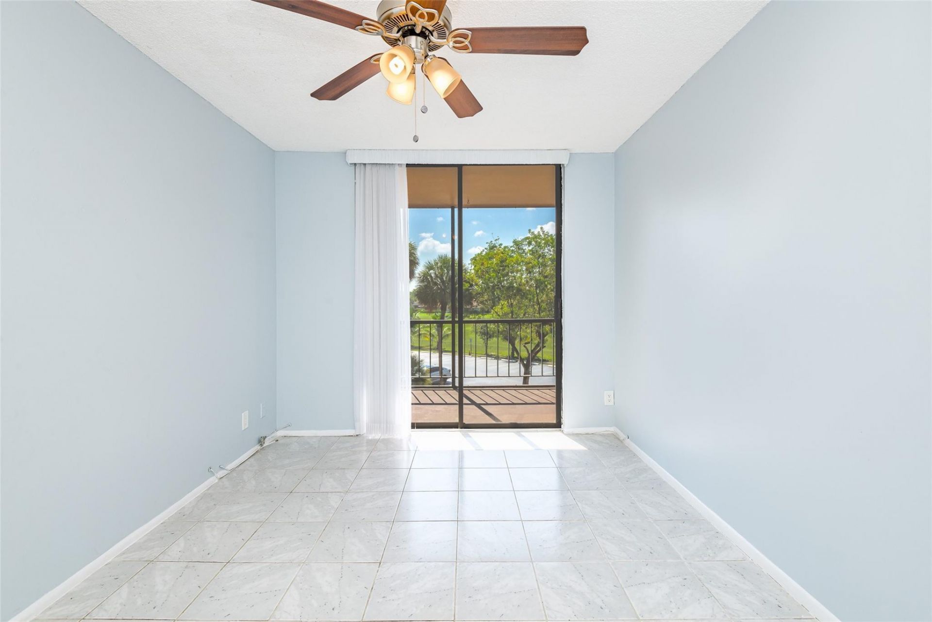 3900 N Hills Drive, Hollywood, FL 33021 Photo