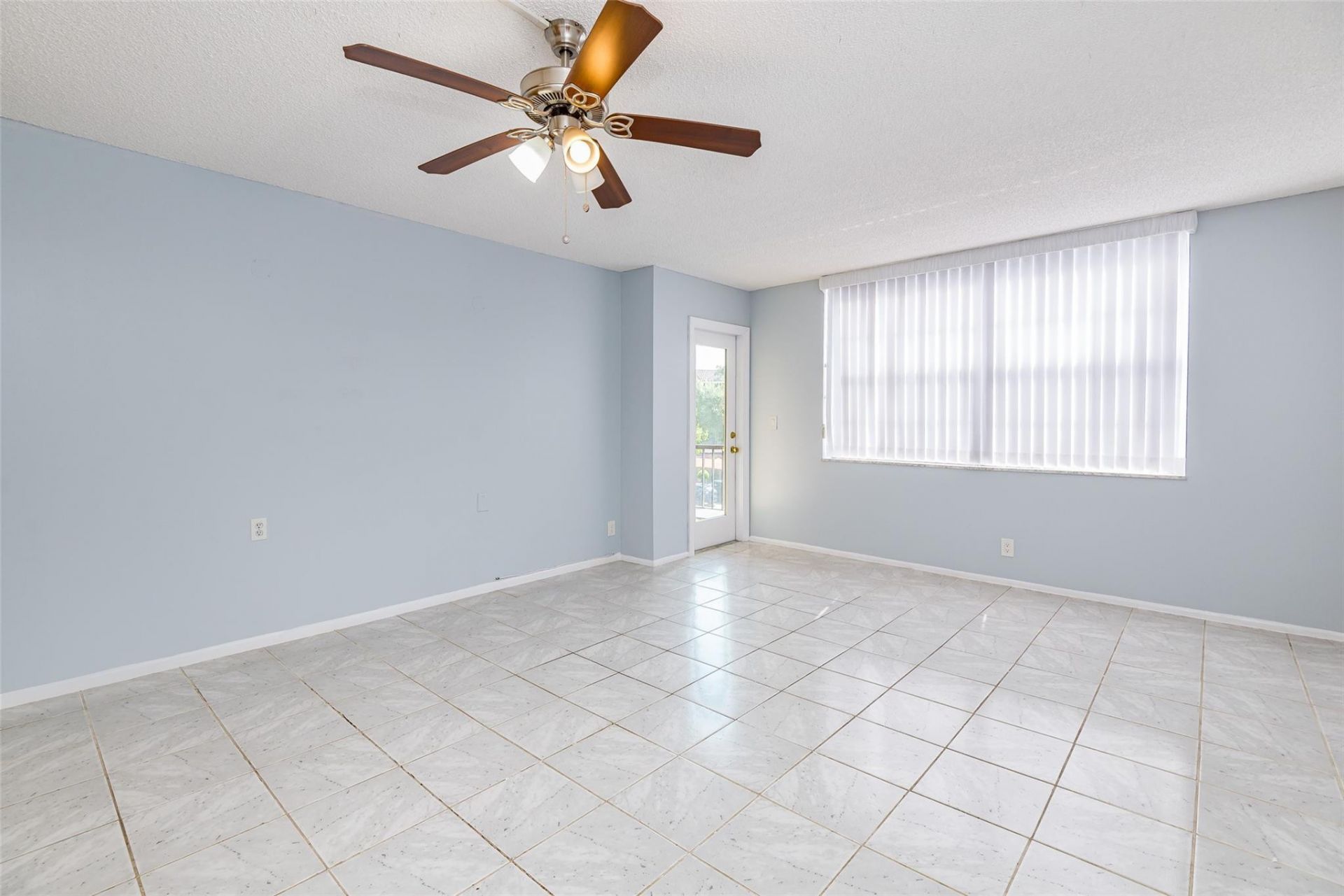 3900 N Hills Drive, Hollywood, FL 33021 Photo