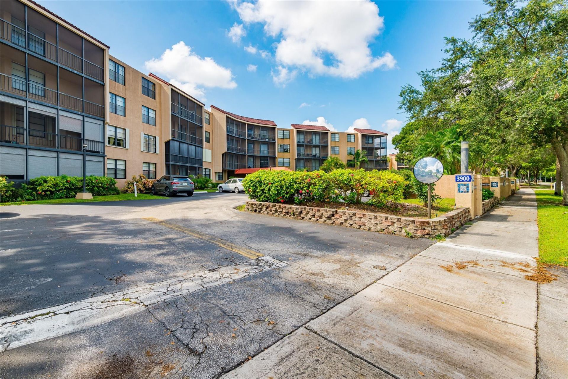 3900 N Hills Drive, Hollywood, FL 33021 Photo