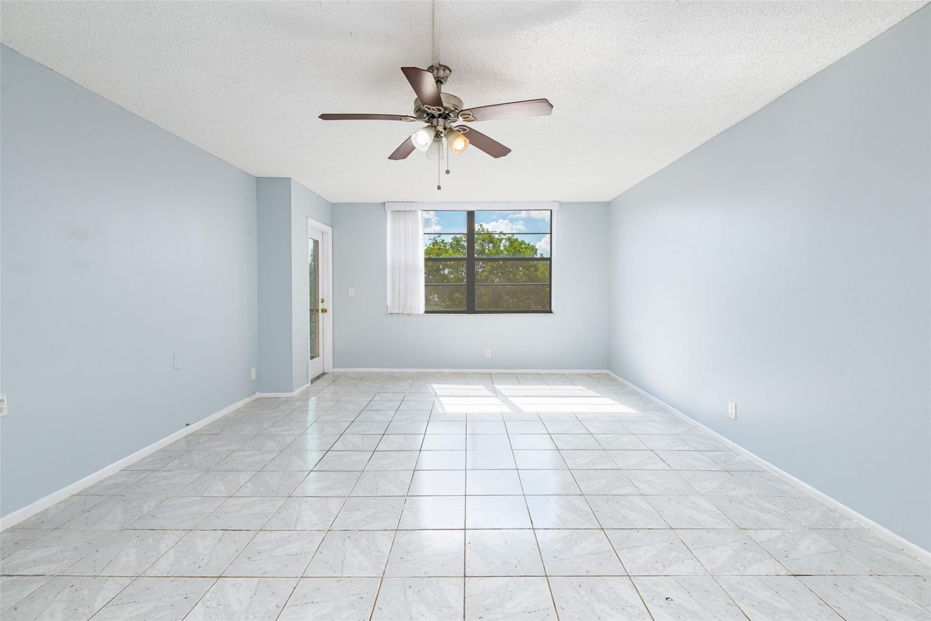 3900 N Hills Drive, Hollywood, FL 33021 Photo