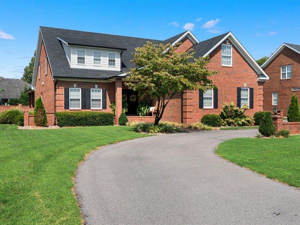 913 Sandwedge Court , Bowling Green, KY 42103
