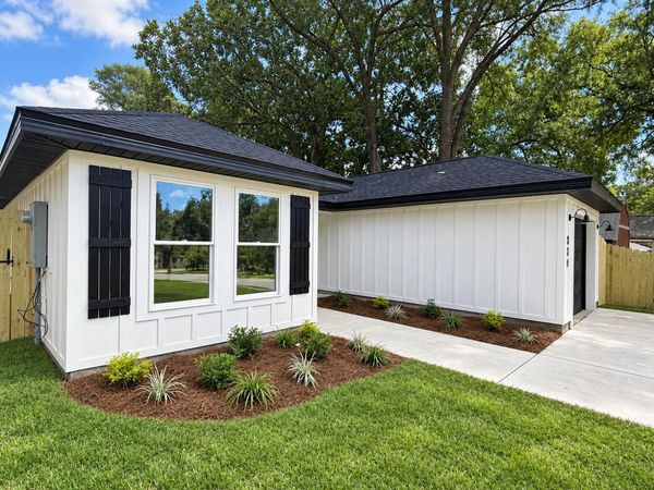 880 E Walnut Avenue, Crestview, FL 32539