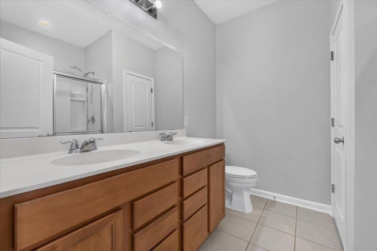 454 Sanctuary Park Drive Photo 17