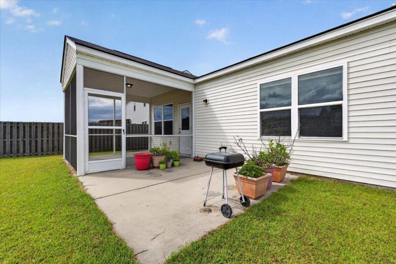 454 Sanctuary Park Drive Photo 26