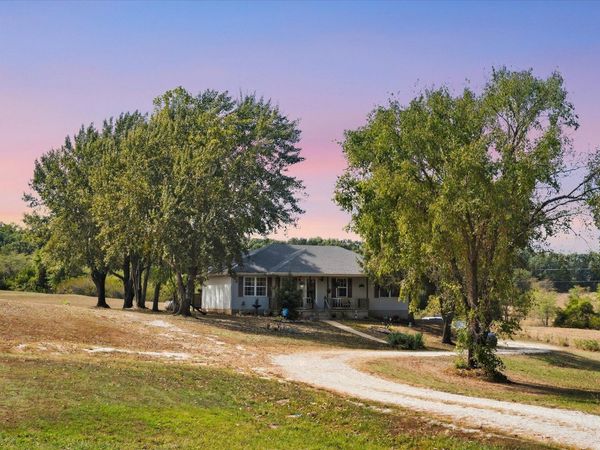 4273 Highway P, Halfway, MO 65663