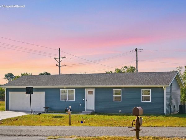 401 W Adamson Street, Miller, MO 65707
