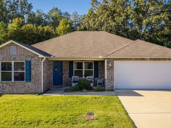 1035 Okeefe Avenue , Conway, AR 72032