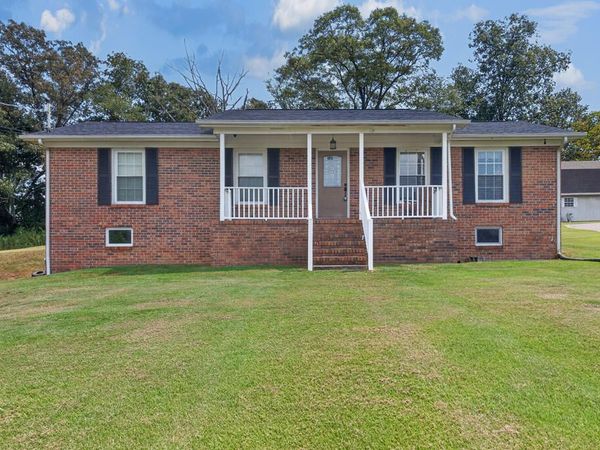 217 Rosewood Ln, Smithville, TN 37166