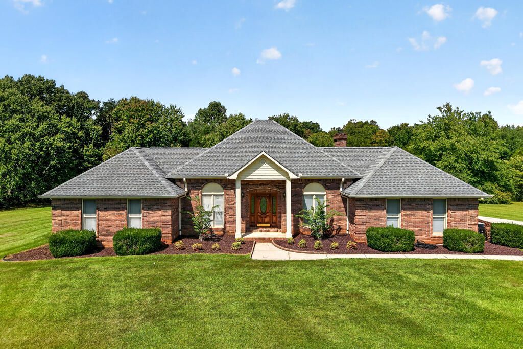 1703 Timber Trl, Cookeville, TN 38501 Main Photo