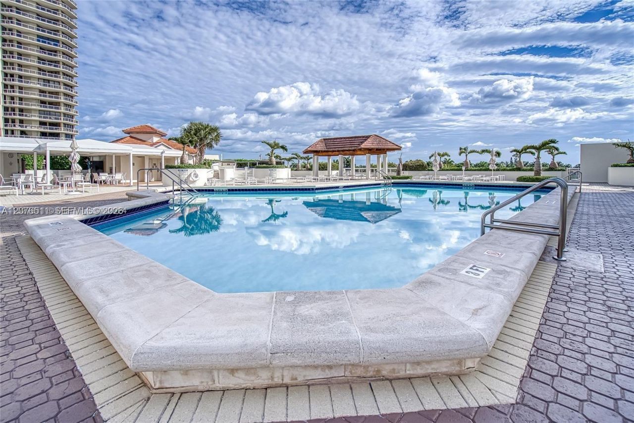 20185 E Country Club Dr, Unit 1209, Aventura, FL 33180 Photo
