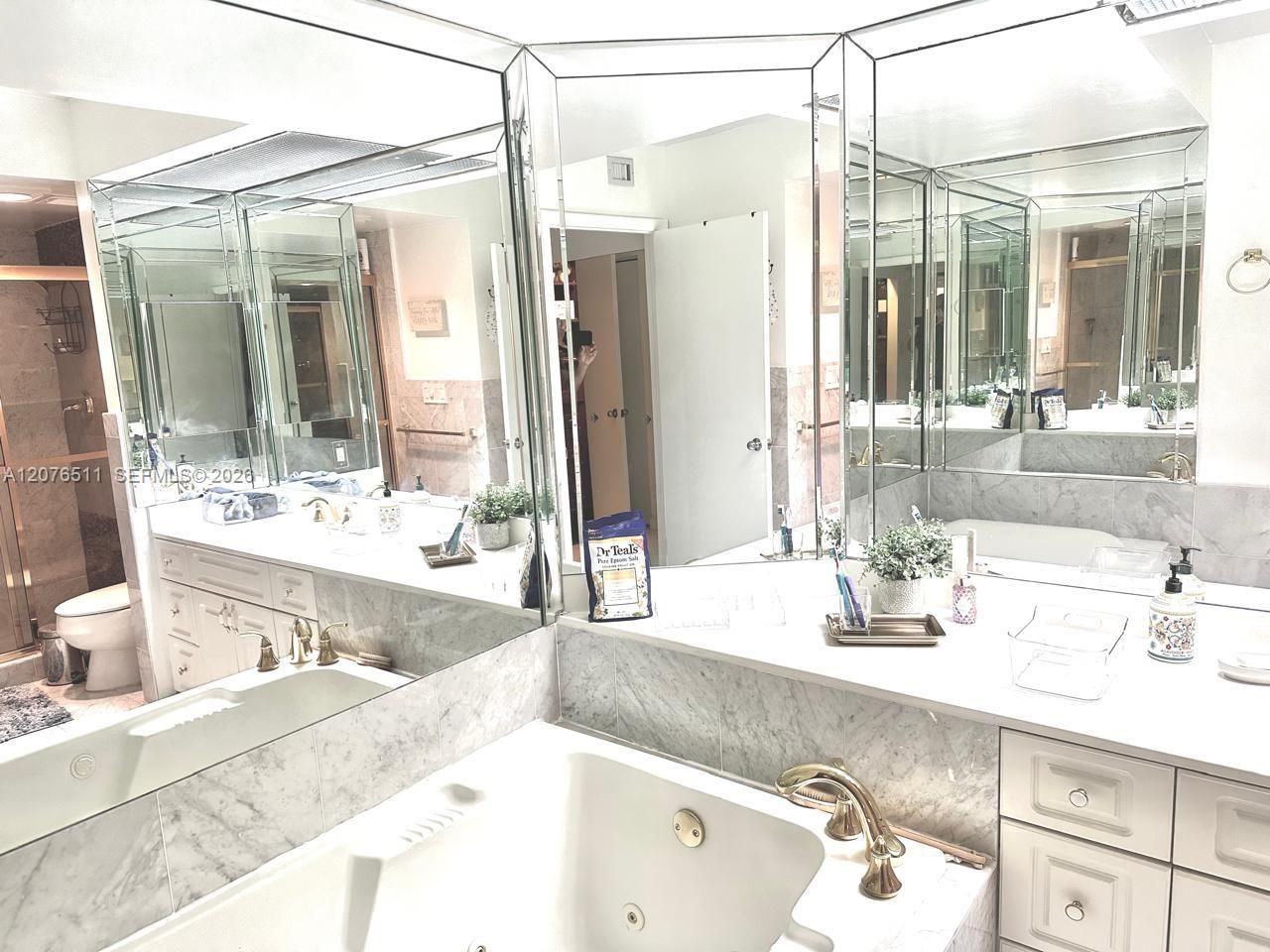 20185 E Country Club Dr, Unit 1209, Aventura, FL 33180 Photo
