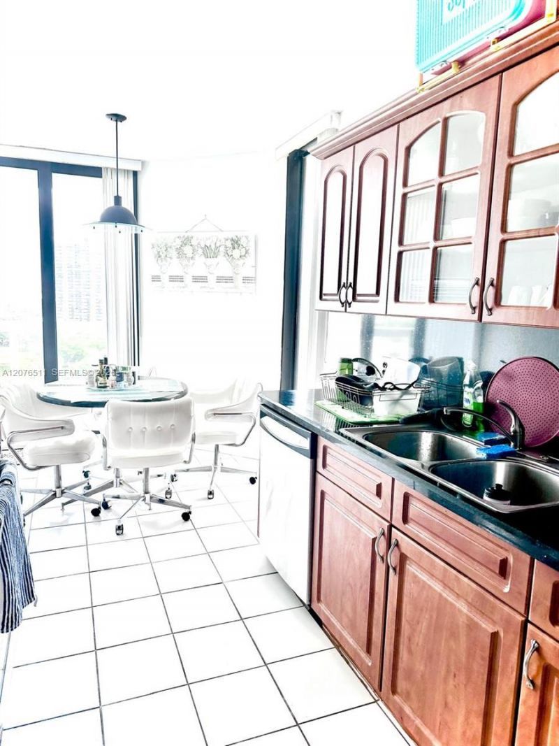 20185 E Country Club Dr, Unit 1209, Aventura, FL 33180 Photo