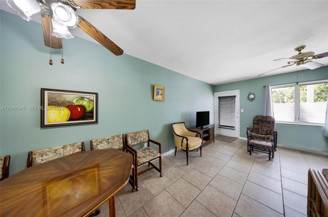 15610 NE 6th Ave, Unit 7D, Miami, FL 33162 Photo