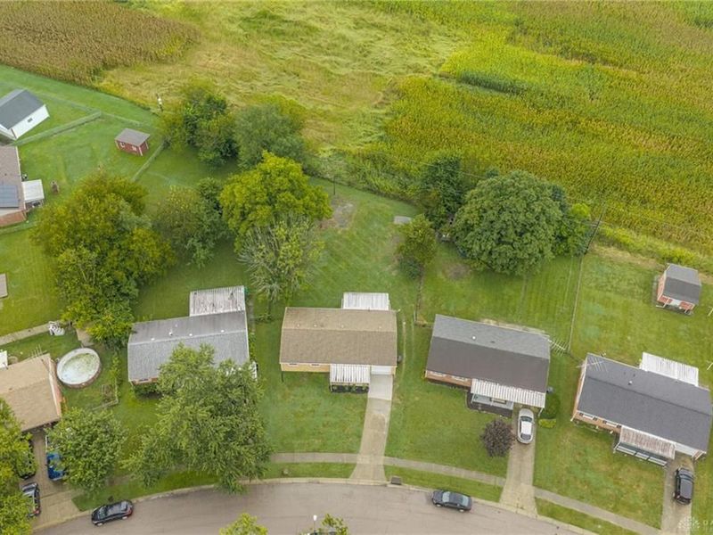 230 Laredo Avenue, Jackson Township, OH 45345 Photo 2