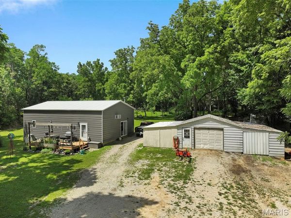 613 22nd Street, Hillsboro, IL 62049