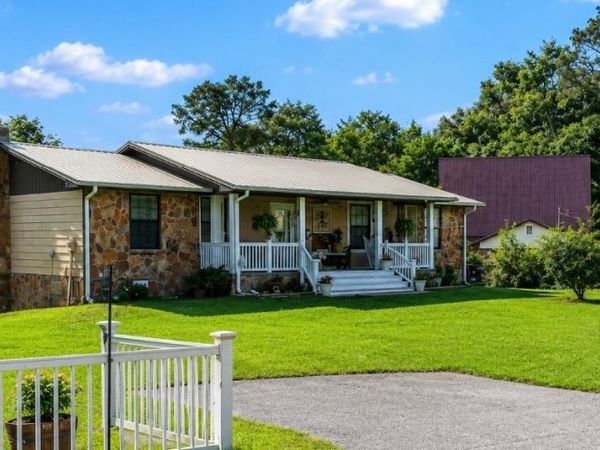 233 SE JOHNATHAN WAY, Lake City, FL 32025