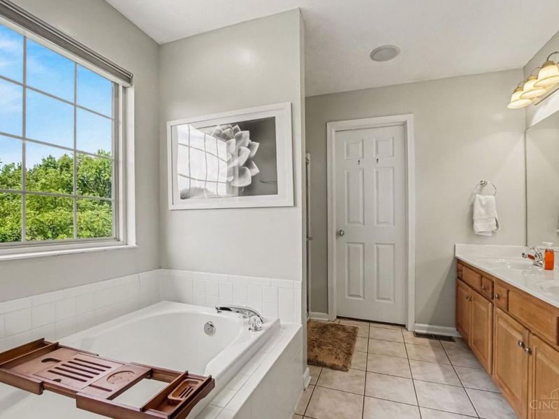 7147 King James Court, Cincinnati, OH 45247 Photo 13