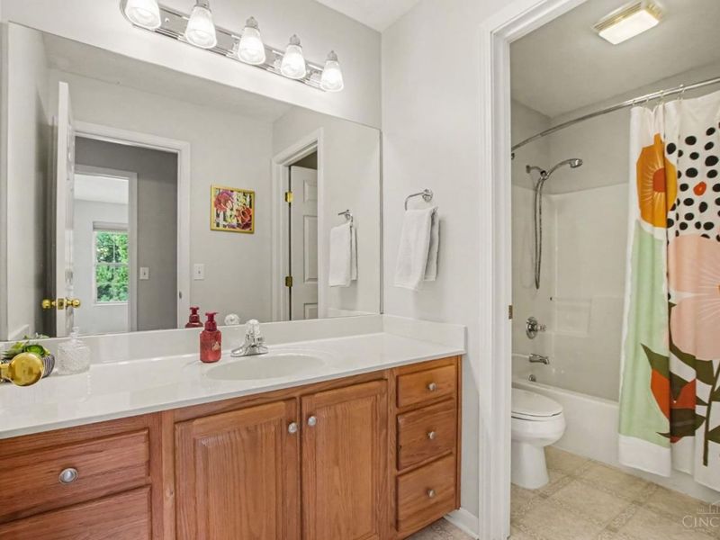 7147 King James Court, Cincinnati, OH 45247 Photo 17