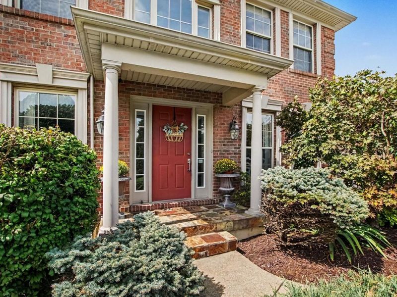 7147 King James Court, Cincinnati, OH 45247 Photo 2