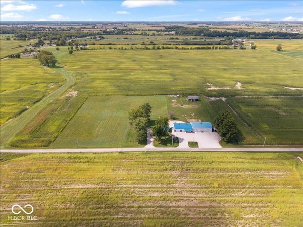 8257 S County Road 1075 W, Charlottesville, IN 46117