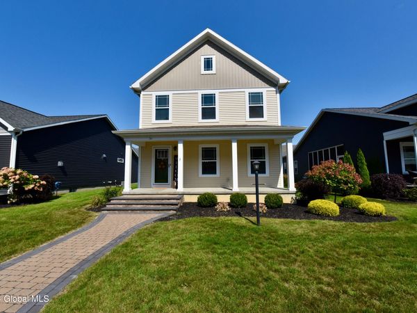 36 Vettura Court, Malta, NY 12020