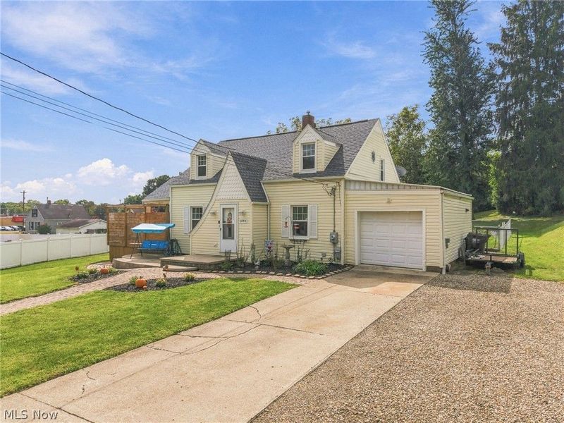 122 37th Street SW, Canton, OH 44706 Photo 2