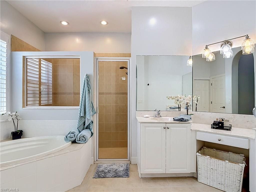 28290 L Burton Fletcher Ct, Bonita Springs, FL 34135 Photo