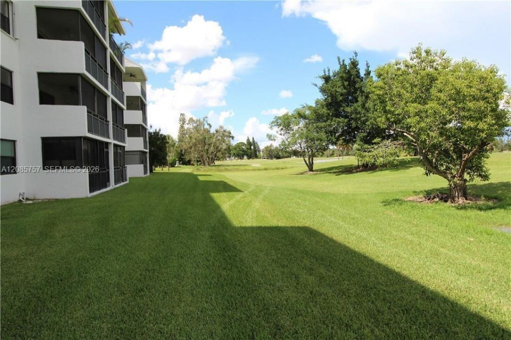 16051 Blatt Blvd, Unit 112, Weston, FL 33326 Photo