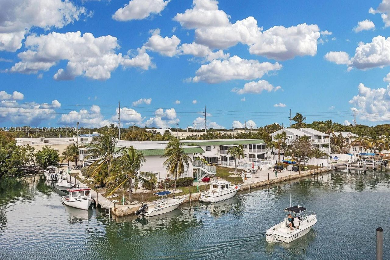 5301 Ocean Ter, Unit 1, Marathon, FL 33050 Photo
