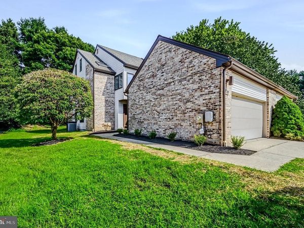 207 STEEPLE CHASE CIRCLE, WILMIMGTON, DE 19808