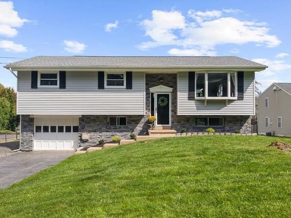 5257 LANARK , CENTER VALLEY, PA 18034