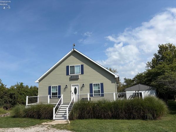 203 Lower Cliff Drive, Kelleys Island, OH 43438